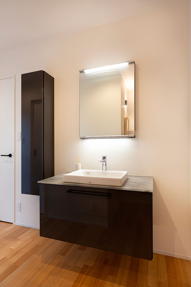 クラシスホーム 【2000万円台/4LDK/吹抜けリビング/間取り図】梁のある吹抜けと庭の繋がり。木の温もり感じる和モダンの家の建築実例画像15