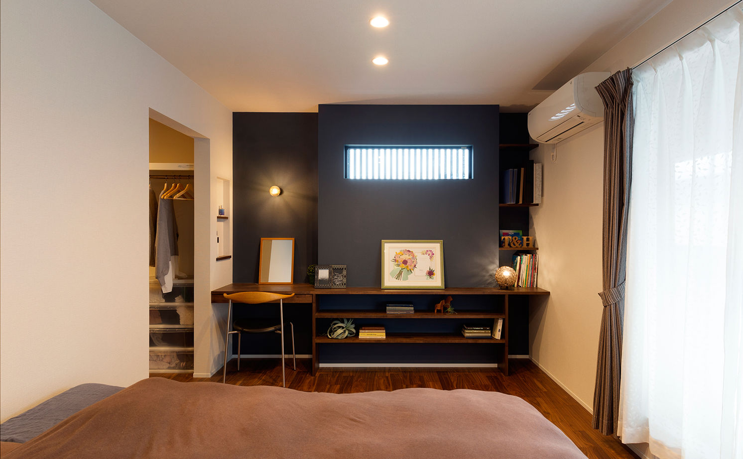 クラシスホーム 【2000万円台/4LDK/吹抜けリビング/間取り図】梁のある吹抜けと庭の繋がり。木の温もり感じる和モダンの家の建築実例画像16