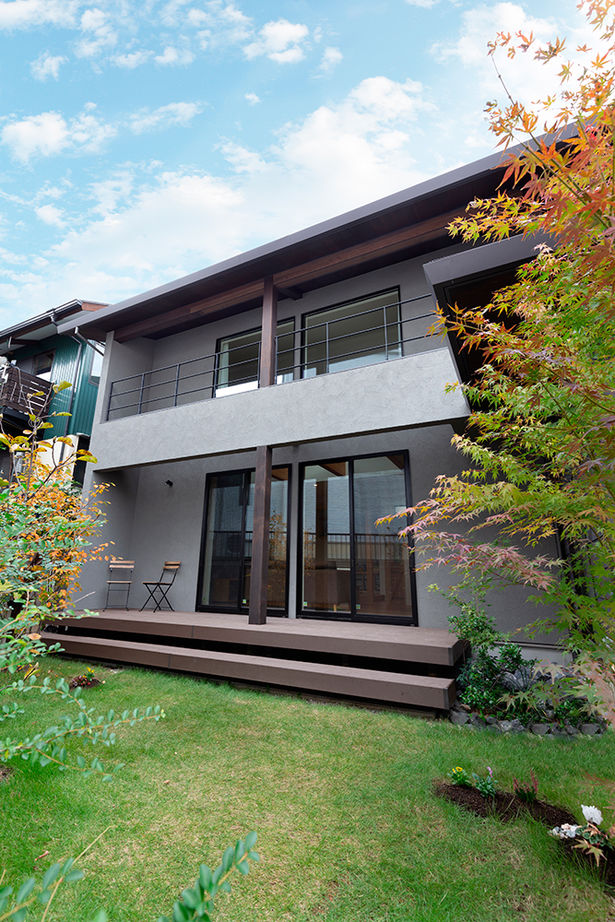 クラシスホーム 【2000万円台/4LDK/吹抜けリビング/間取り図】梁のある吹抜けと庭の繋がり。木の温もり感じる和モダンの家の建築実例画像17