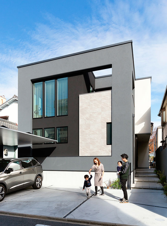 クラシスホーム 【2000万円台/43坪/ホテルライク/間取り図】30帖超LDKと吹抜けの大空間。ラグジュアリーモダンを極めた家の建築実例画像1