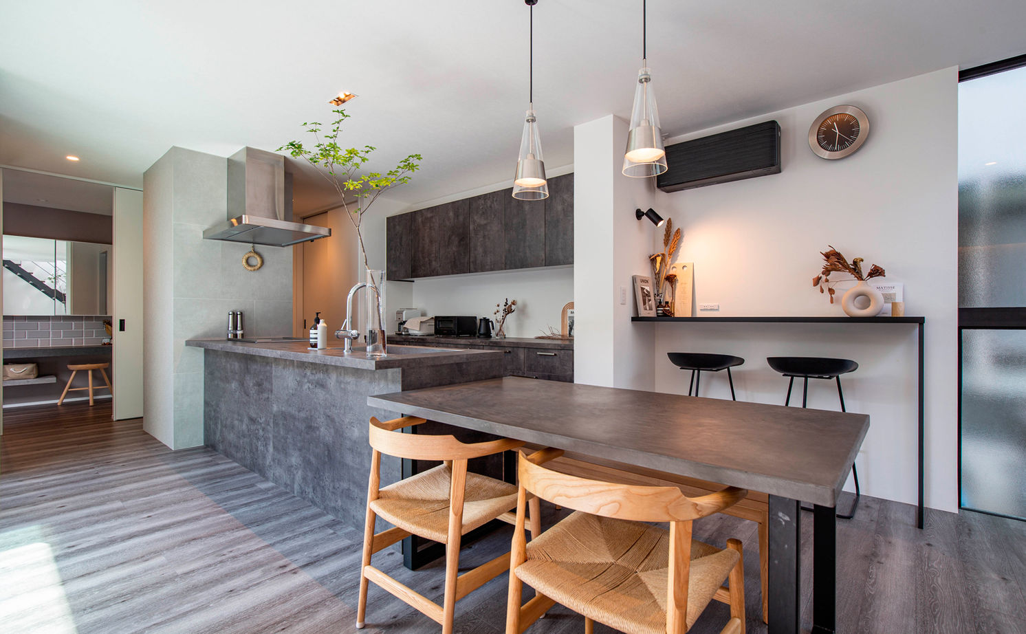 クラシスホーム 【2000万円台/3LDK/41坪/中庭/間取り図】白×グレージュの上質空間。ロの字型で叶えるプライベートな暮らしの建築実例画像5