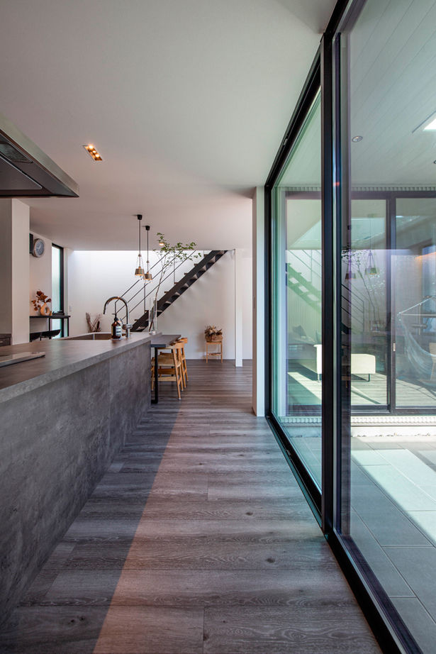 クラシスホーム 【2000万円台/3LDK/41坪/中庭/間取り図】白×グレージュの上質空間。ロの字型で叶えるプライベートな暮らしの建築実例画像8