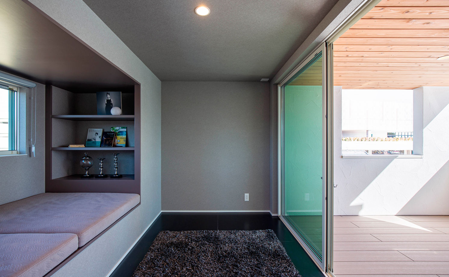 クラシスホーム 【4000万円台/75坪/中庭/ガレージ】白い塗り壁とコの字型。リゾート気分感じる完全オーダーメイドの家の建築実例画像14