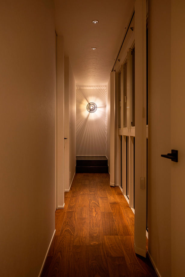 クラシスホーム 【4000万円台/75坪/中庭/ガレージ】白い塗り壁とコの字型。リゾート気分感じる完全オーダーメイドの家の建築実例画像17