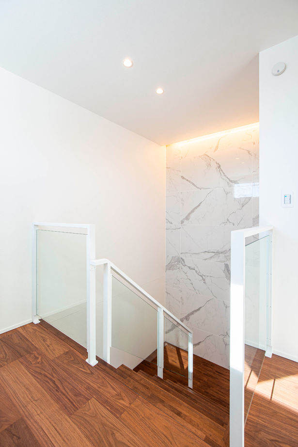 クラシスホーム 【4000万円台/75坪/中庭/ガレージ】白い塗り壁とコの字型。リゾート気分感じる完全オーダーメイドの家の建築実例画像19