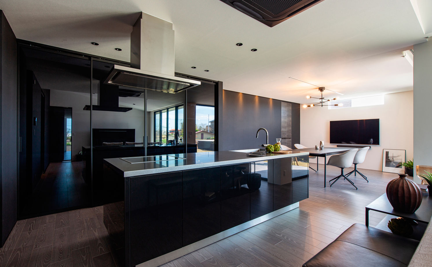 クラシスホーム 【2000万円台/3LDK/43坪/平屋/間取り図】大きな窓で内外がつながる、モダンデザインの美しい平屋の建築実例画像4