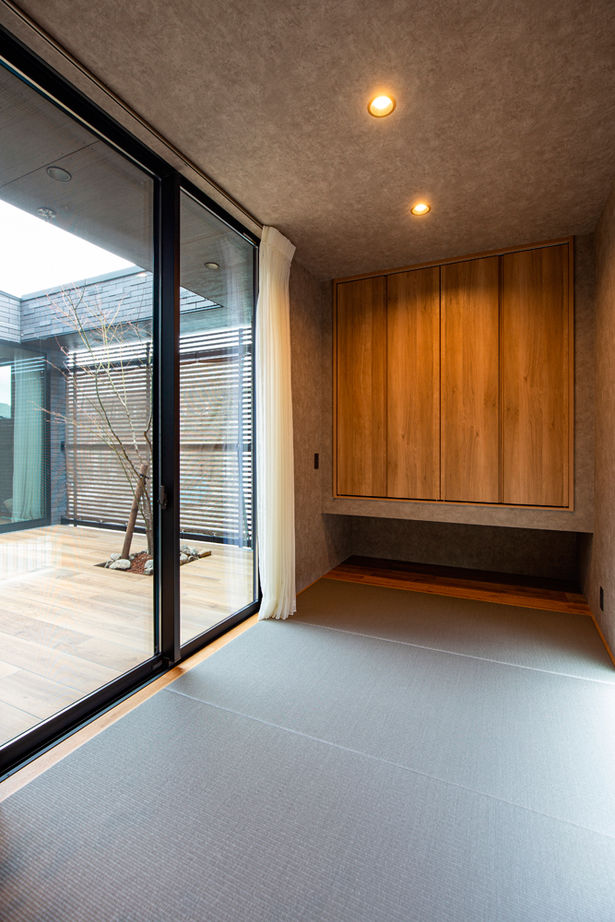 クラシスホーム 【2000万円台/3LDK/中庭/コの字/間取図】外から見えない中庭とホームシアター。素材感豊かに生活を愉しむ家の建築実例画像14