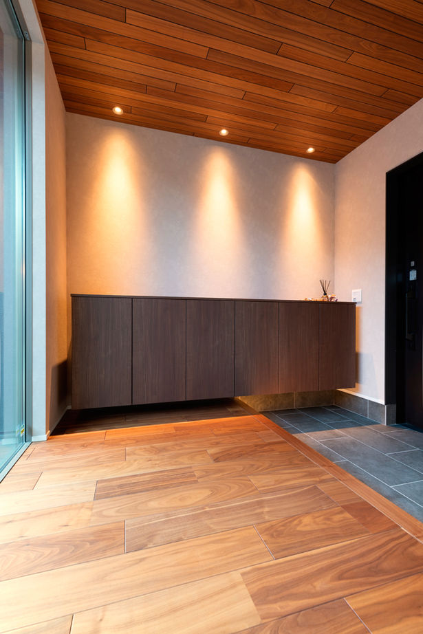 クラシスホーム 【平屋/中庭/ホテルライク】邸宅感あふれるプライベート平屋。四季の美と夜景を愉しむ上質な住まいの建築実例画像15