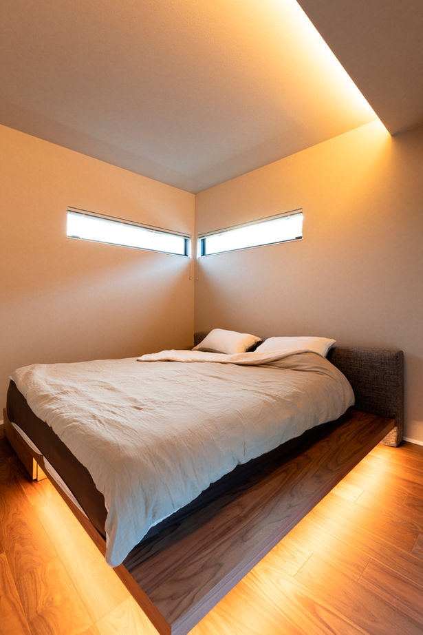 クラシスホーム 【平屋/中庭/ホテルライク】邸宅感あふれるプライベート平屋。四季の美と夜景を愉しむ上質な住まいの建築実例画像18