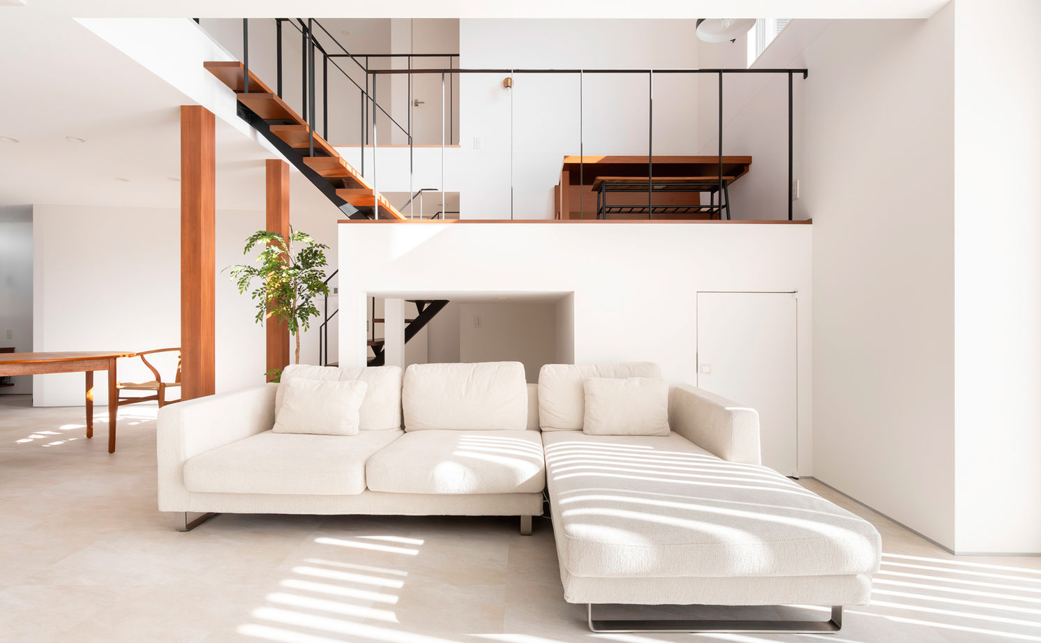 クラシスホーム 【2000万円台/3LDK/44坪/スキップフロア/間取図】吹抜けとヌックが繋ぐ居場所。家族も友人も心地よい家の建築実例画像3