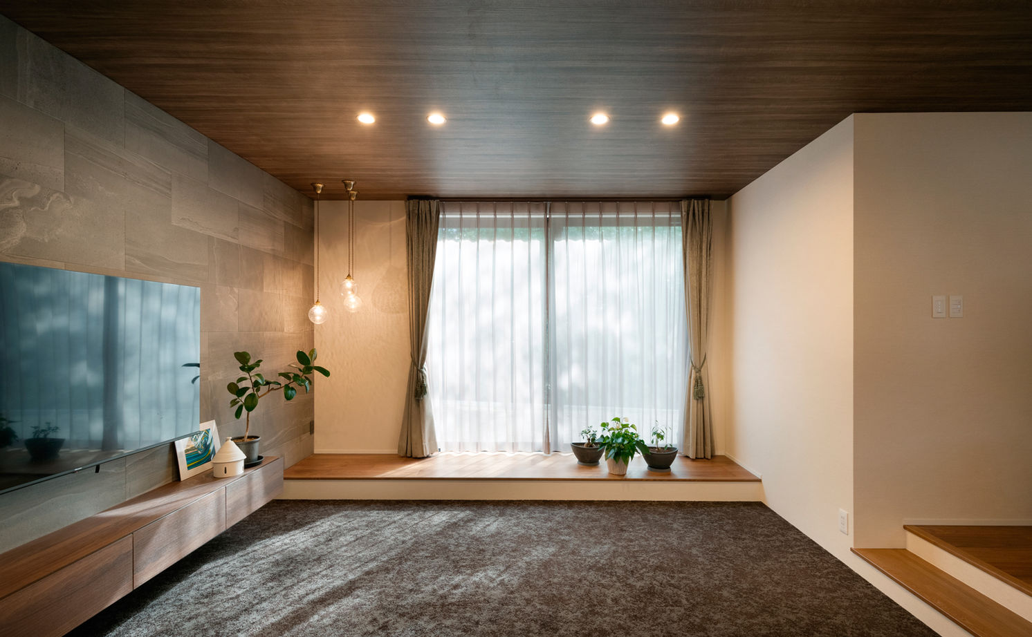 クラシスホーム 【2000万円台/4LDK/リゾートモダン/借景/間取図】竹林の緑を望むLDK。細長い敷地を活かした家事ラクの家の建築実例画像4