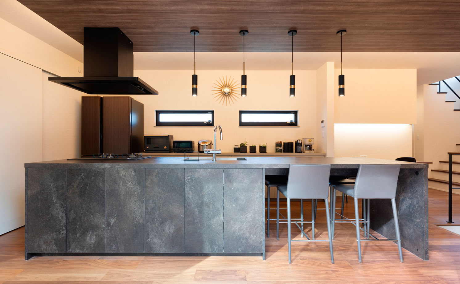 クラシスホーム 【2000万円台/4LDK/リゾートモダン/借景/間取図】竹林の緑を望むLDK。細長い敷地を活かした家事ラクの家の建築実例画像5