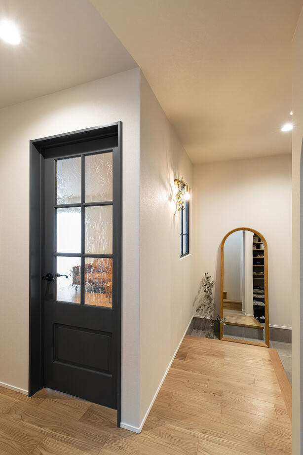 クラシスホーム 【2000万円台/4LDK/グレージュ/カフェスタイル/間取り図】アーチ型ニッチや造作棚が映える。遊び心ある家の建築実例画像3