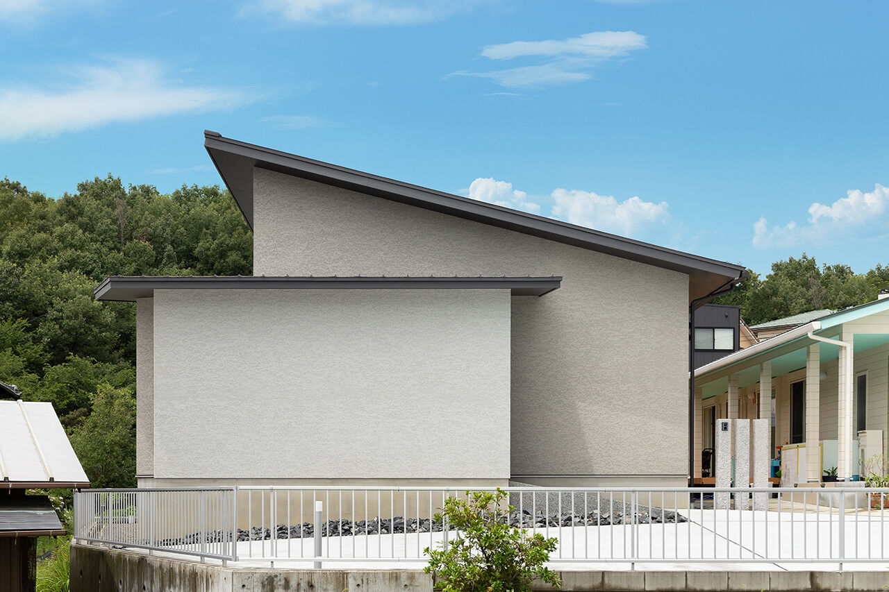 クラシスホーム 【1000万円台/4LDK/平屋/古民家風/間取り図】丸太梁や格子戸が映える。木の温もりに包まれた和モダンな家の建築実例画像1