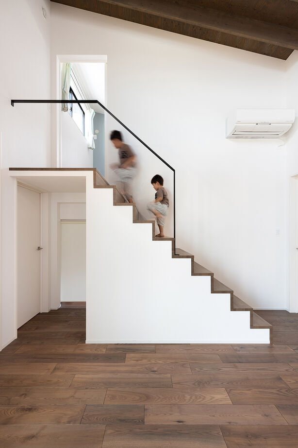 クラシスホーム 【1000万円台/4LDK/平屋/古民家風/間取り図】丸太梁や格子戸が映える。木の温もりに包まれた和モダンな家の建築実例画像7