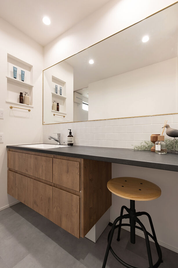 クラシスホーム 【2000万円台/3LDK/吹抜けリビング/畳コーナー/間取り図】リビングに自然光が降り注ぐナチュラルモダンな家の建築実例画像8