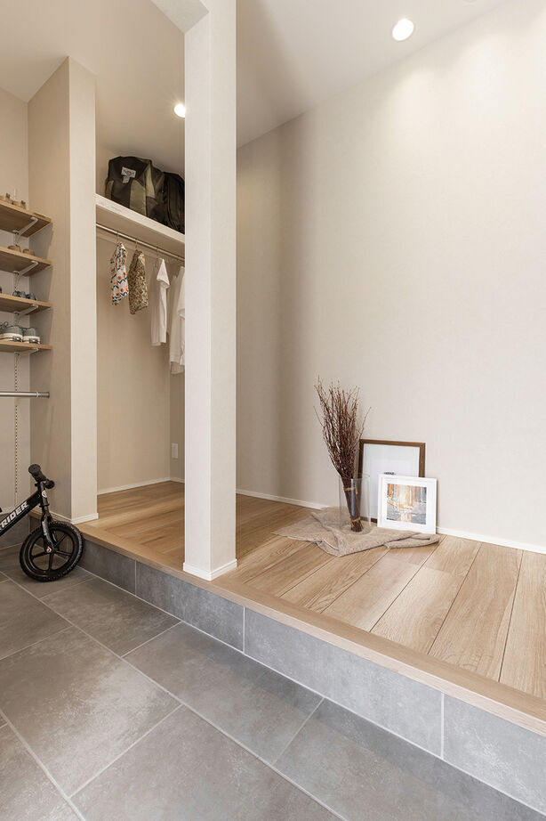 クラシスホーム 【2000万円台/3LDK/吹抜けリビング/畳コーナー/間取り図】リビングに自然光が降り注ぐナチュラルモダンな家の建築実例画像9