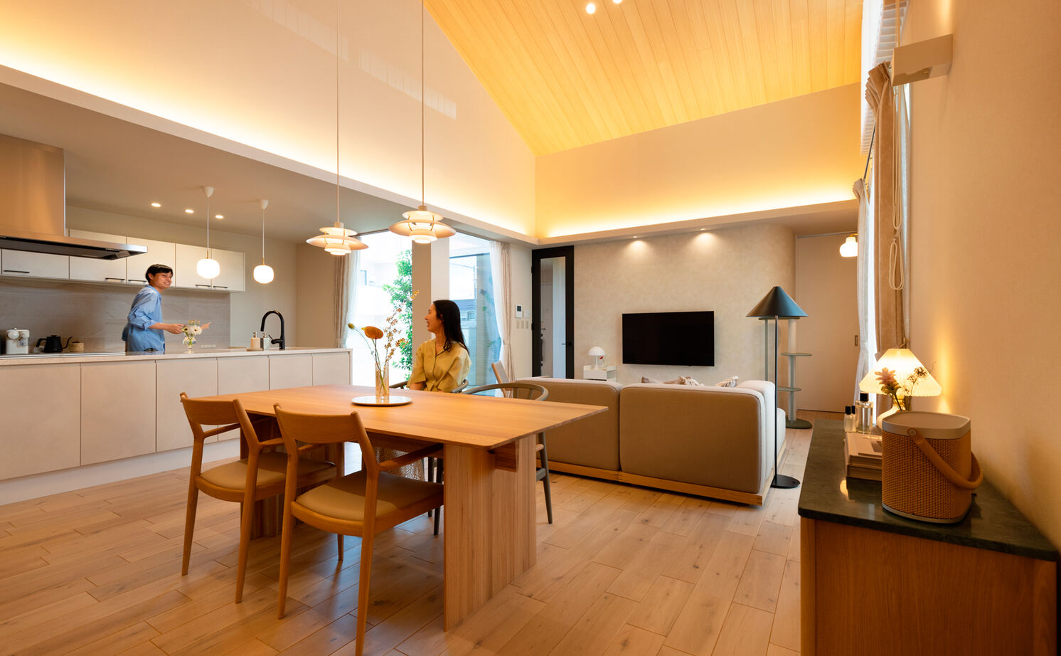 クラシスホーム 【2000万円台/3LDK/平屋/中庭/ジャパンディ/間取図】20畳超のLDKと勾配天井。ゆとりと上質感ある平屋暮らしの建築実例画像3