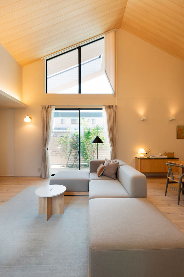 クラシスホーム 【2000万円台/3LDK/平屋/中庭/ジャパンディ/間取図】20畳超のLDKと勾配天井。ゆとりと上質感ある平屋暮らしの建築実例画像5