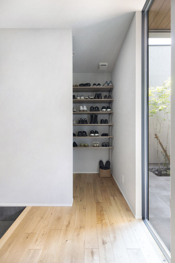 クラシスホーム 【2000万円台/2LDK/42坪/シンプルモダン/中庭/間取図】庭に面して広がる、理想を形にしたプライベート空間の建築実例画像10