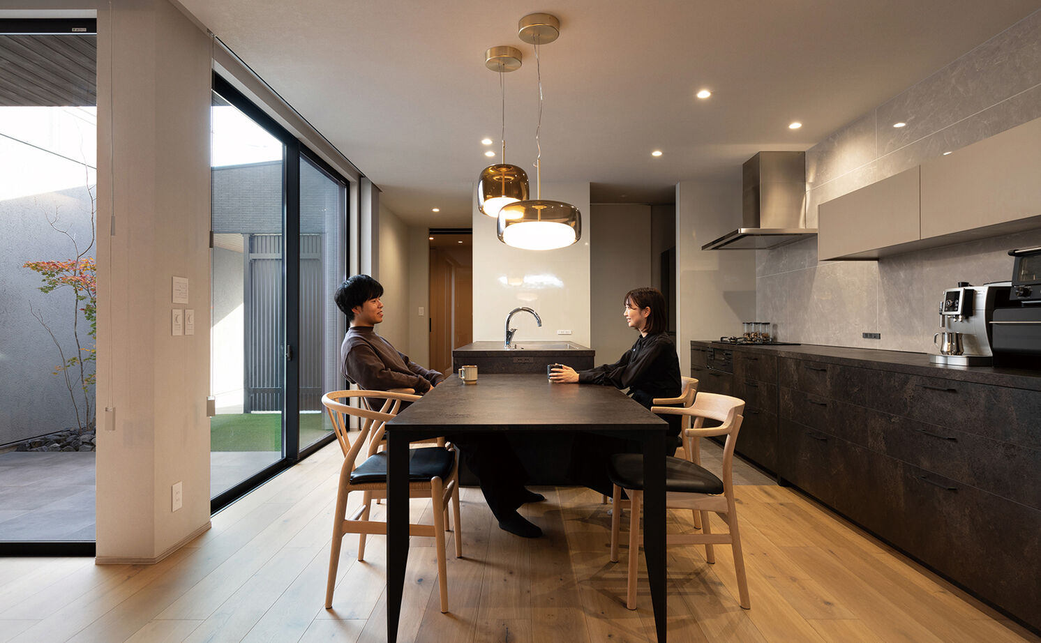 クラシスホーム 【2000万円台/4LDK/ホテルライク/中庭/坪庭/間取図】プライバシーを守りつつ開放感に暮らす、２つの庭の家の建築実例画像5