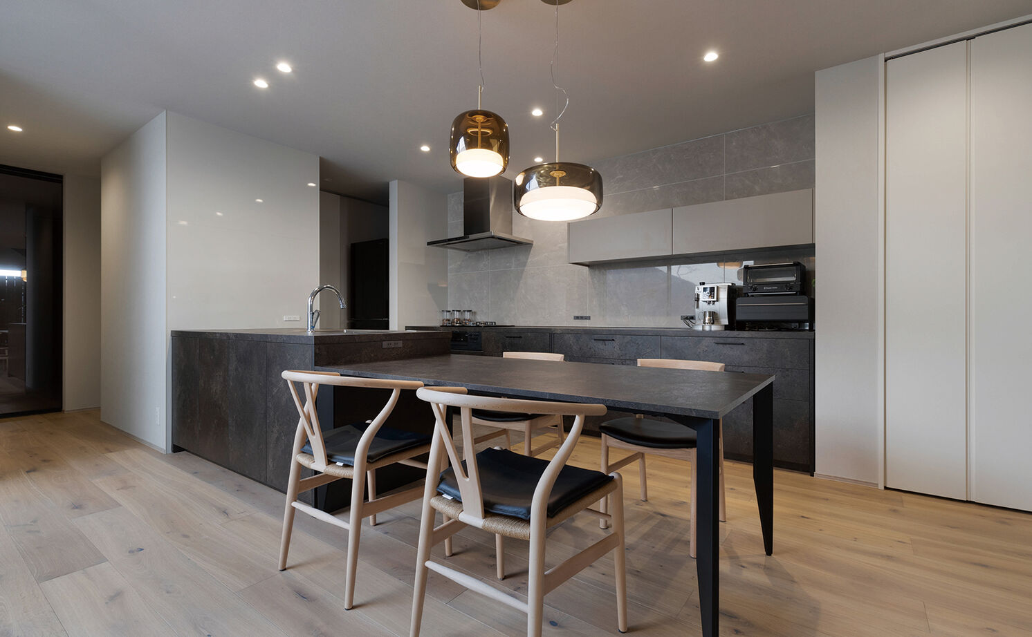 クラシスホーム 【2000万円台/4LDK/ホテルライク/中庭/坪庭/間取図】プライバシーを守りつつ開放感に暮らす、２つの庭の家の建築実例画像6