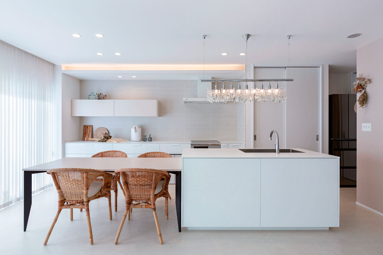 クラシスホーム 【2000万円台/42坪/シンプルモダン/中庭/間取り図】内側に開く設計でプライベート感満喫。開放的に暮らす家の建築実例画像2