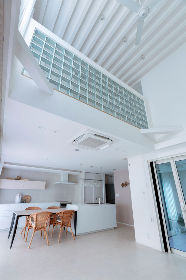 クラシスホーム 【2000万円台/42坪/シンプルモダン/中庭/間取り図】内側に開く設計でプライベート感満喫。開放的に暮らす家の建築実例画像6