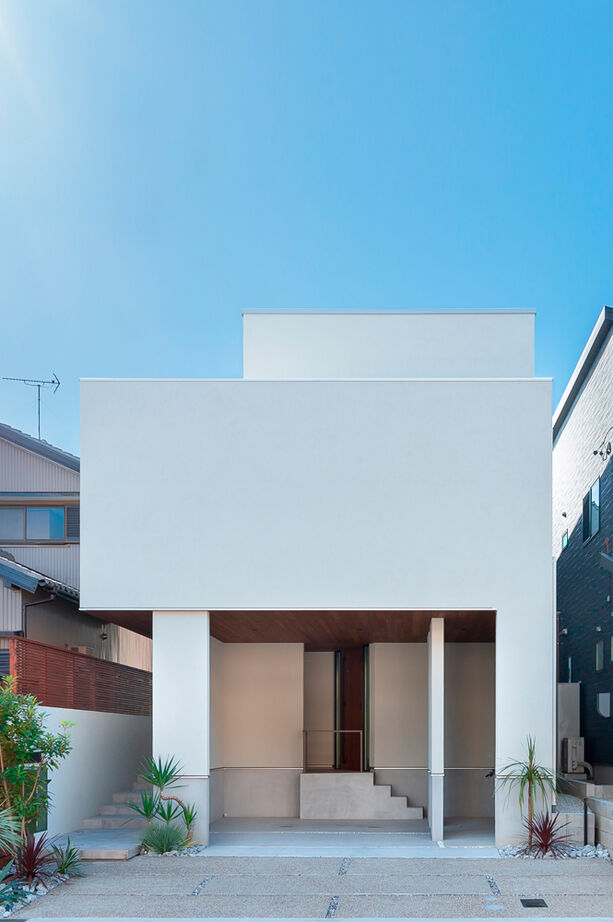 クラシスホーム 【2LDK/45坪/リゾート/2階リビング/ガレージ/間取り図】古材が映えるヴィンテージ空間。バルコニーで寛ぐ家の建築実例画像1