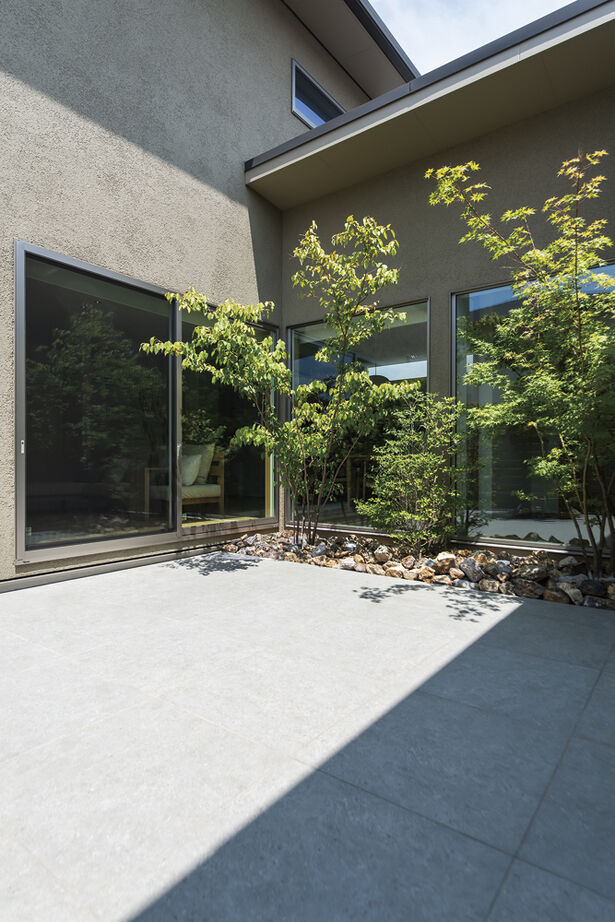 クラシスホーム 【2000万円台/39.7坪/ナチュラルモダン】木の温もりと塗り壁の質感。中庭の景色が暮らしを豊かにする家の建築実例画像11