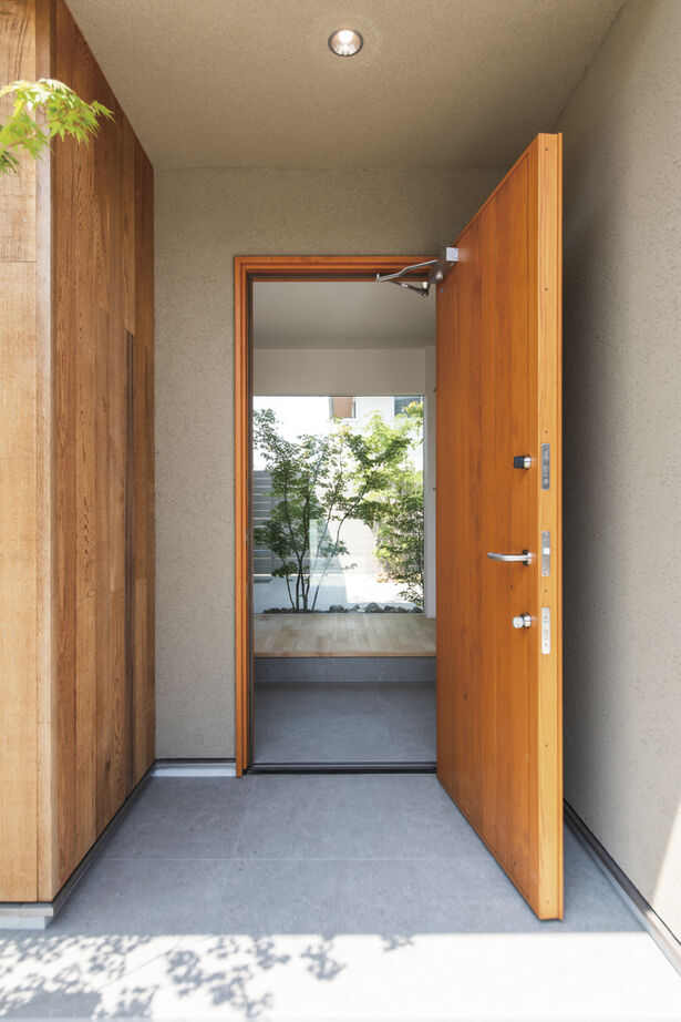 クラシスホーム 【2000万円台/39.7坪/ナチュラルモダン】木の温もりと塗り壁の質感。中庭の景色が暮らしを豊かにする家の建築実例画像14