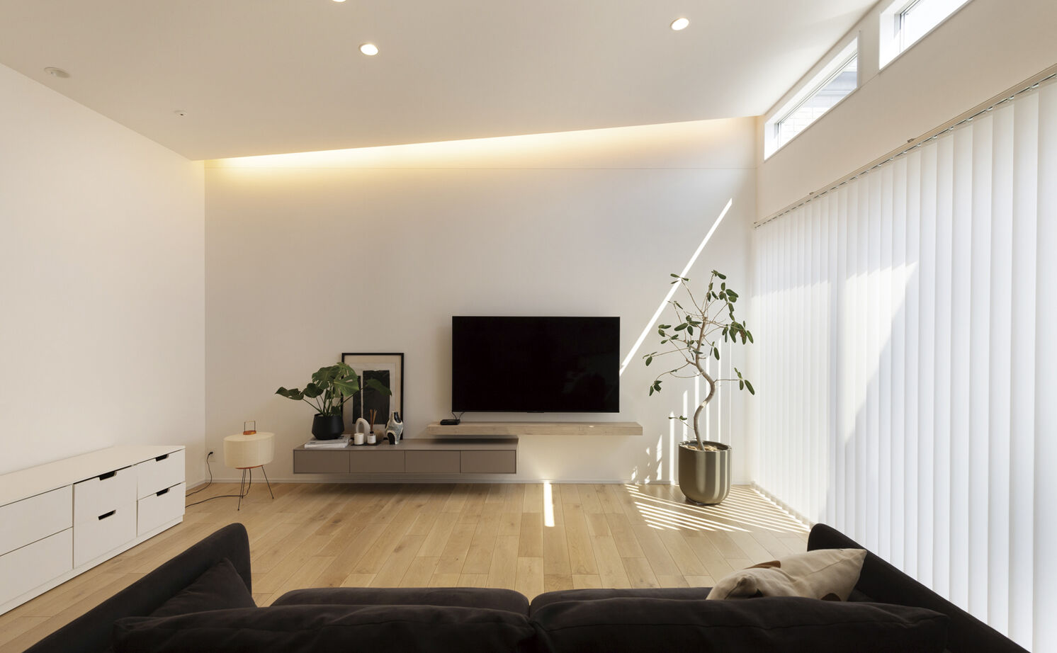 クラシスホーム 【1000万円台/4LDK/39坪/平屋/L字型/間取り図】光溢れる広々LDK。中庭テラスでBBQやプールも楽しめる家の建築実例画像5