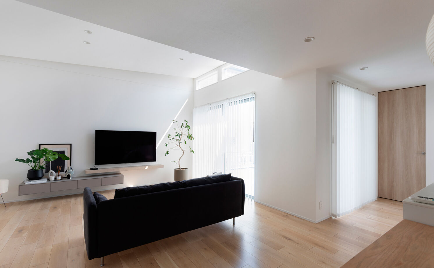 クラシスホーム 【1000万円台/4LDK/39坪/平屋/L字型/間取り図】光溢れる広々LDK。中庭テラスでBBQやプールも楽しめる家の建築実例画像9