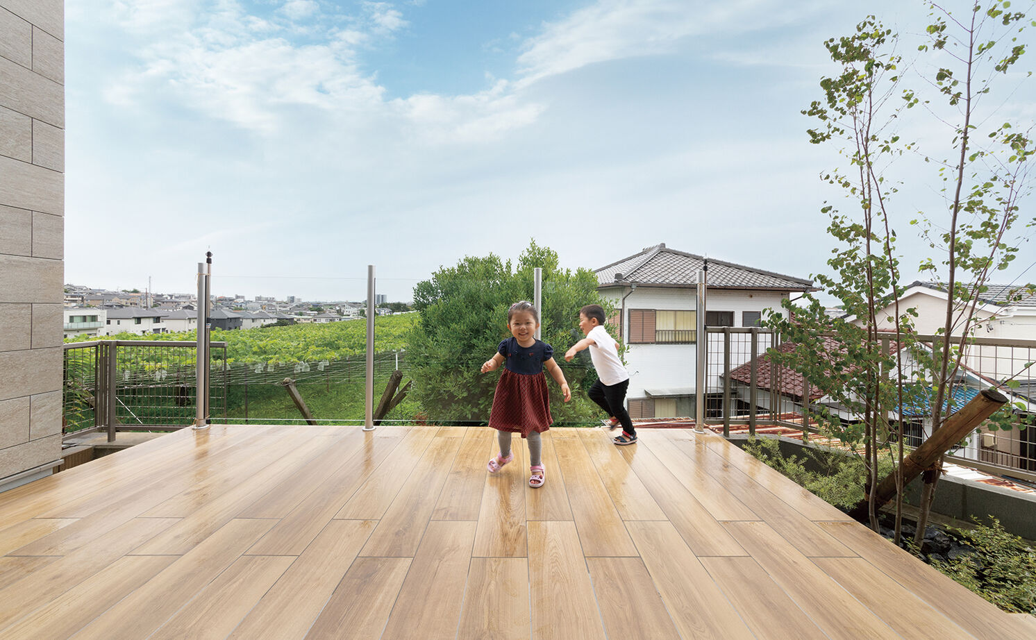 クラシスホーム 【2000万円台/4LDK/変形地/間取図】高台に広がる葡萄畑を借景に。視線を遮り開放感あるシンプルモダンの家の建築実例画像3