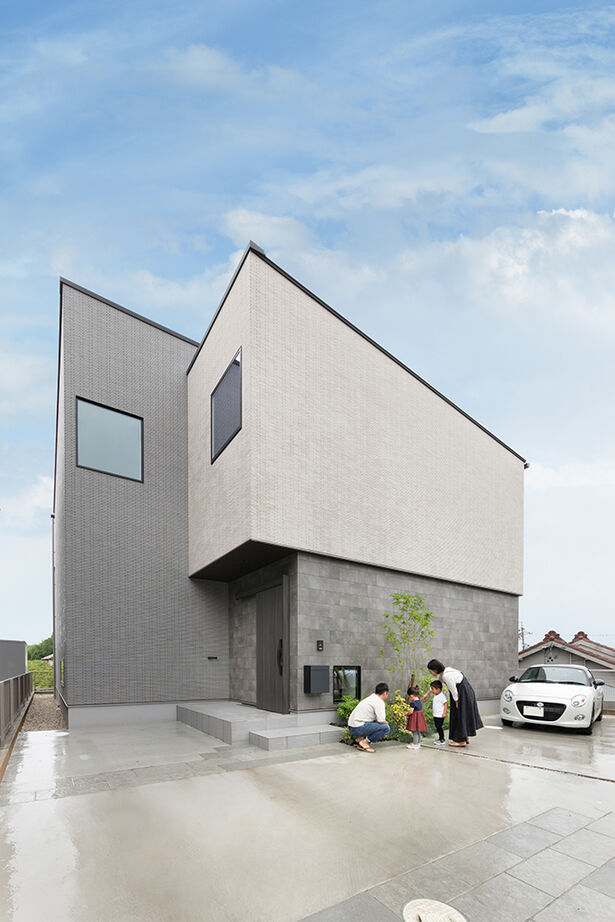 クラシスホーム 【2000万円台/4LDK/変形地/間取図】高台に広がる葡萄畑を借景に。視線を遮り開放感あるシンプルモダンの家の建築実例画像4