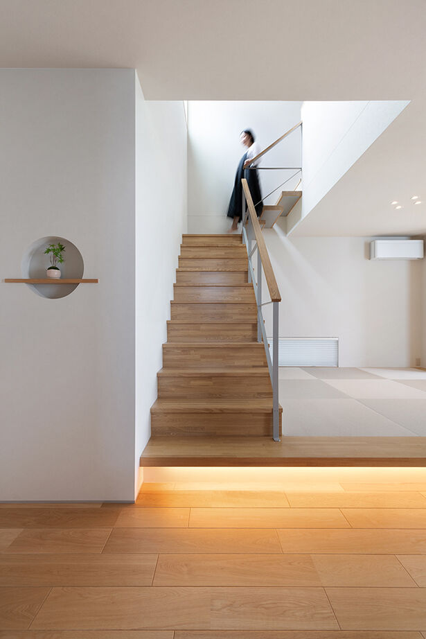 クラシスホーム 【2000万円台/4LDK/変形地/間取図】高台に広がる葡萄畑を借景に。視線を遮り開放感あるシンプルモダンの家の建築実例画像12