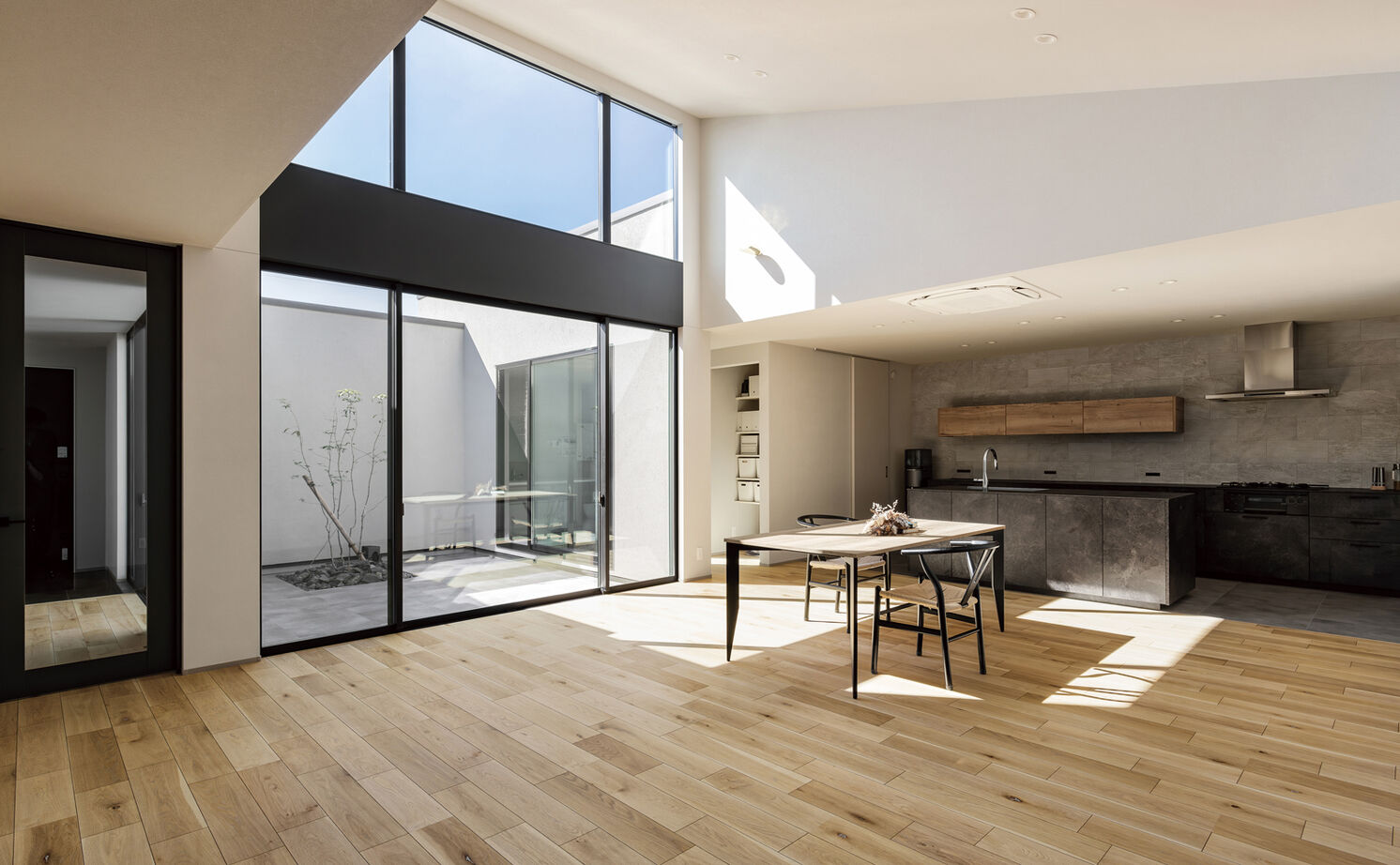 クラシスホーム 【2000万円台/3LDK/39坪/中庭/平屋/間取り図】季節を愉しみ、麗らかに暮らす。庭と空に広がるコートハウスの建築実例画像2