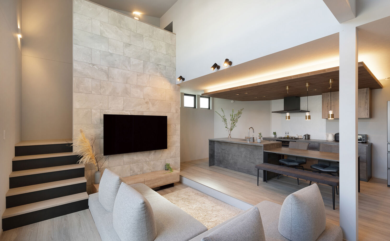 クラシスホーム 【3000万円台/63坪/二世帯住宅/ガレージ】ランドマークになる迫力のBOX外観。各世帯で寛げる距離感設計の家の建築実例画像3