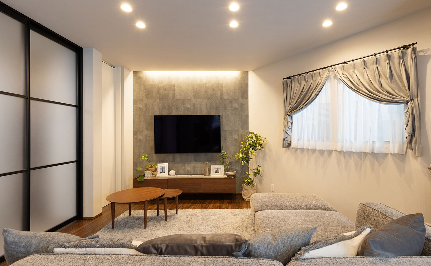 クラシスホーム 【3000万円台/63坪/二世帯住宅/ガレージ】ランドマークになる迫力のBOX外観。各世帯で寛げる距離感設計の家の建築実例画像13