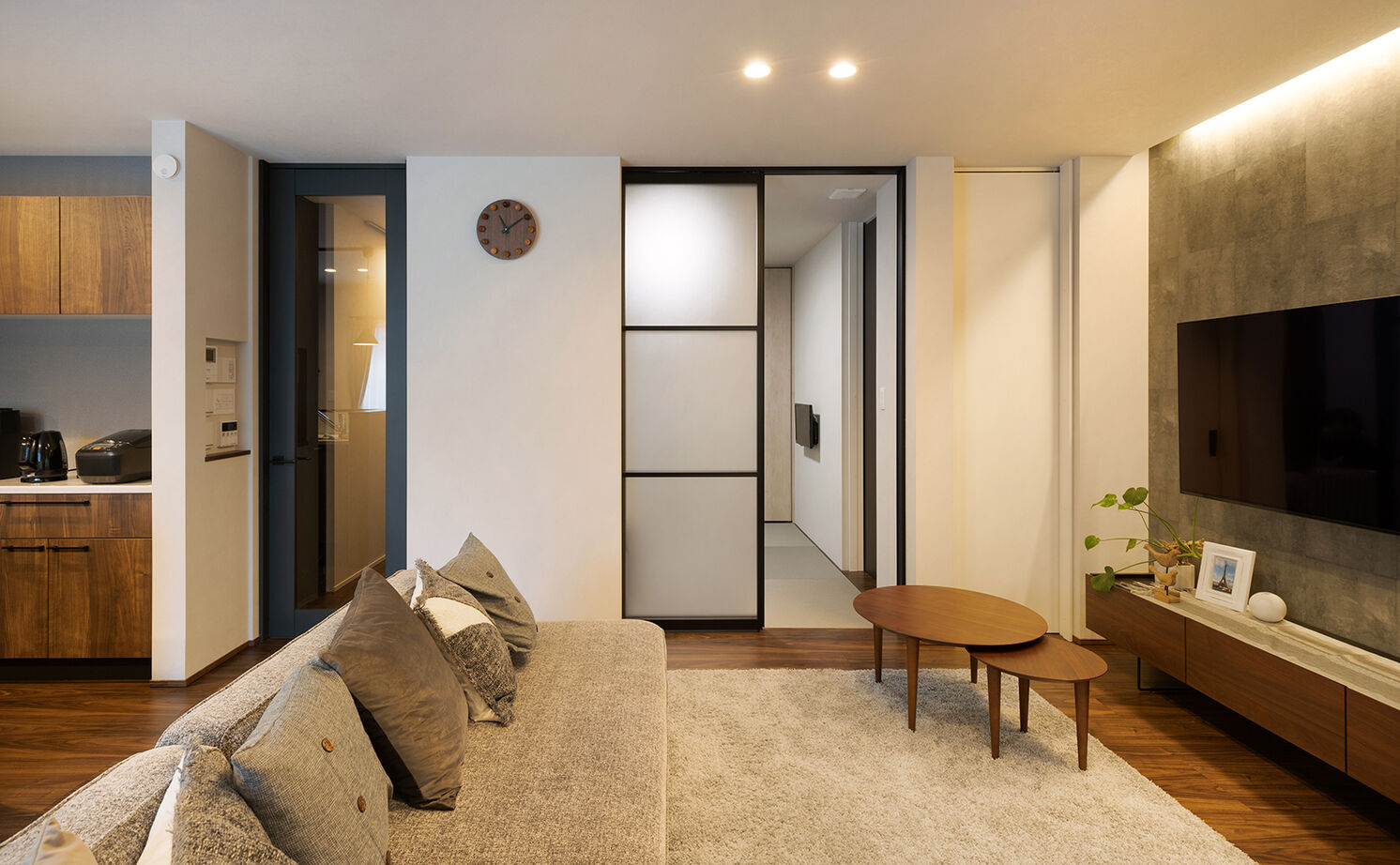 クラシスホーム 【3000万円台/63坪/二世帯住宅/ガレージ】ランドマークになる迫力のBOX外観。各世帯で寛げる距離感設計の家の建築実例画像14