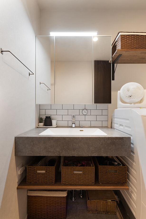 クラシスホーム 【3000万円台/63坪/二世帯住宅/ガレージ】ランドマークになる迫力のBOX外観。各世帯で寛げる距離感設計の家の建築実例画像15