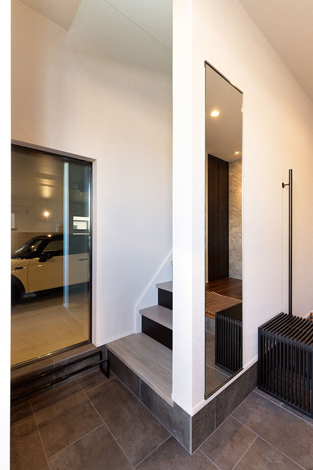 クラシスホーム 【3000万円台/63坪/二世帯住宅/ガレージ】ランドマークになる迫力のBOX外観。各世帯で寛げる距離感設計の家の建築実例画像19