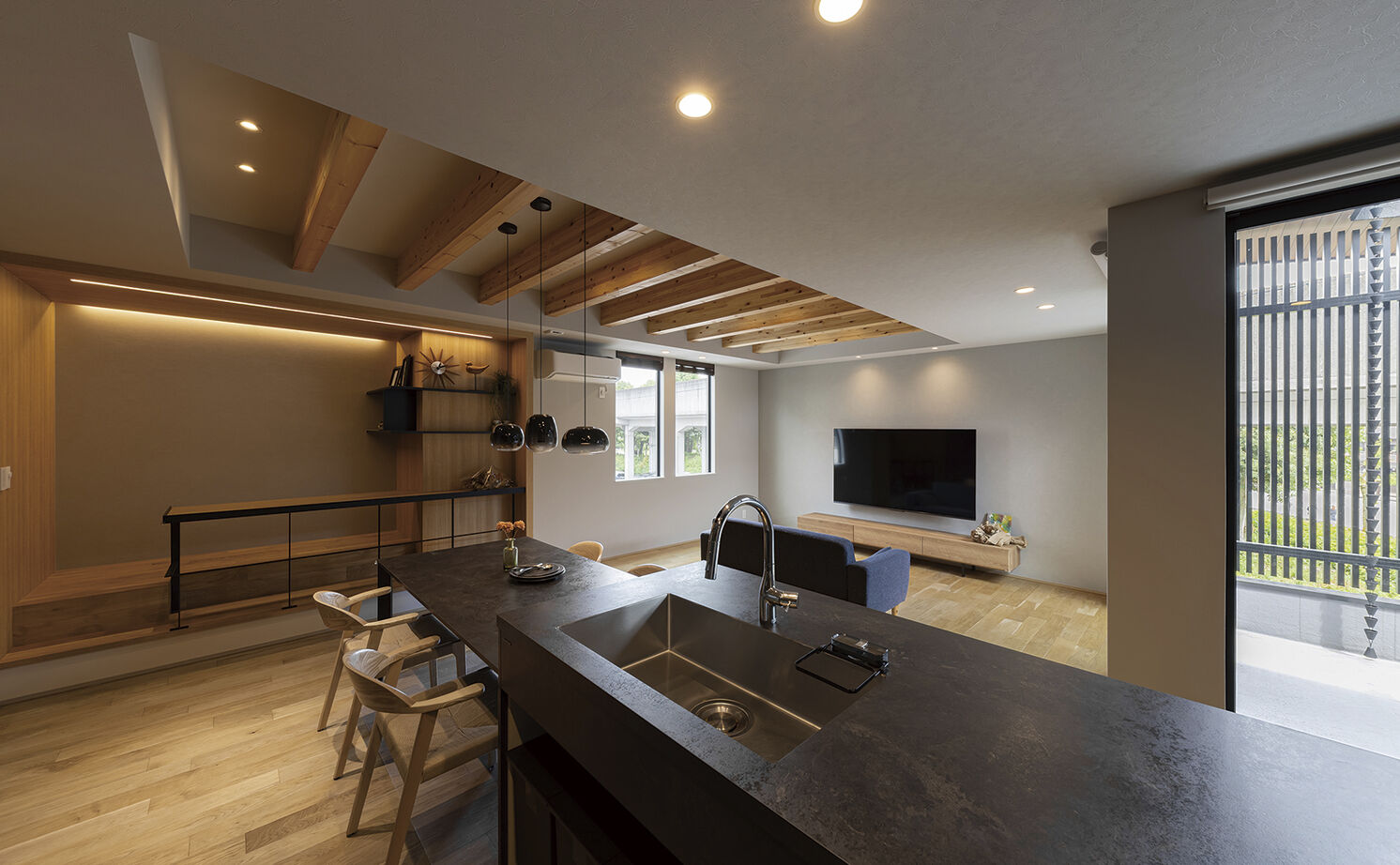 クラシスホーム 【3000万円台/シンプルモダン/45坪/間取り図】家族や友人との時間を特別に。2階リビングのガレージハウスの建築実例画像2