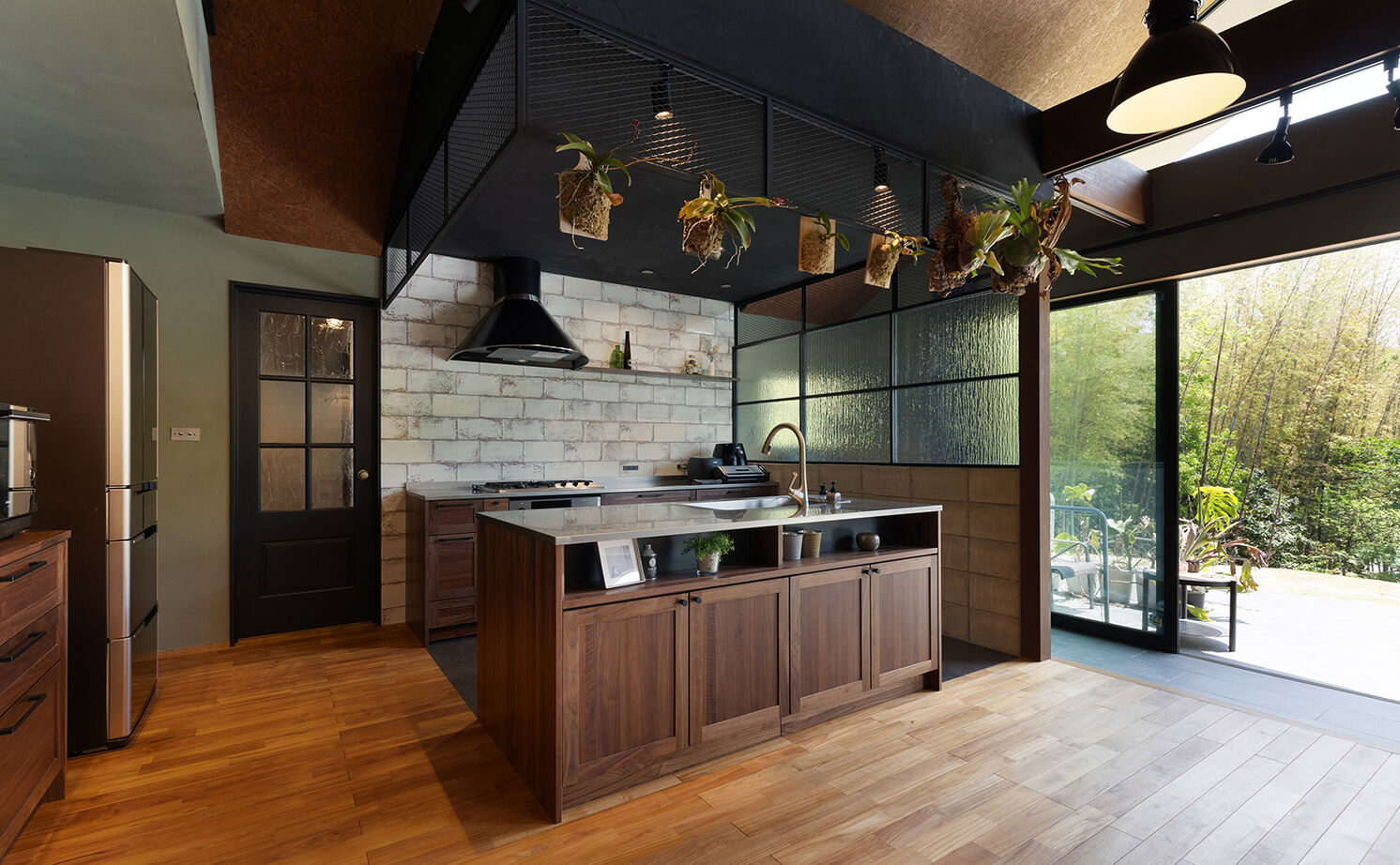 クラシスホーム 【3000万円台/平屋/ガレージ/間取り図】視線の先に広がる、季節の移ろい。森と繋がるブルックリンハウスの建築実例画像7