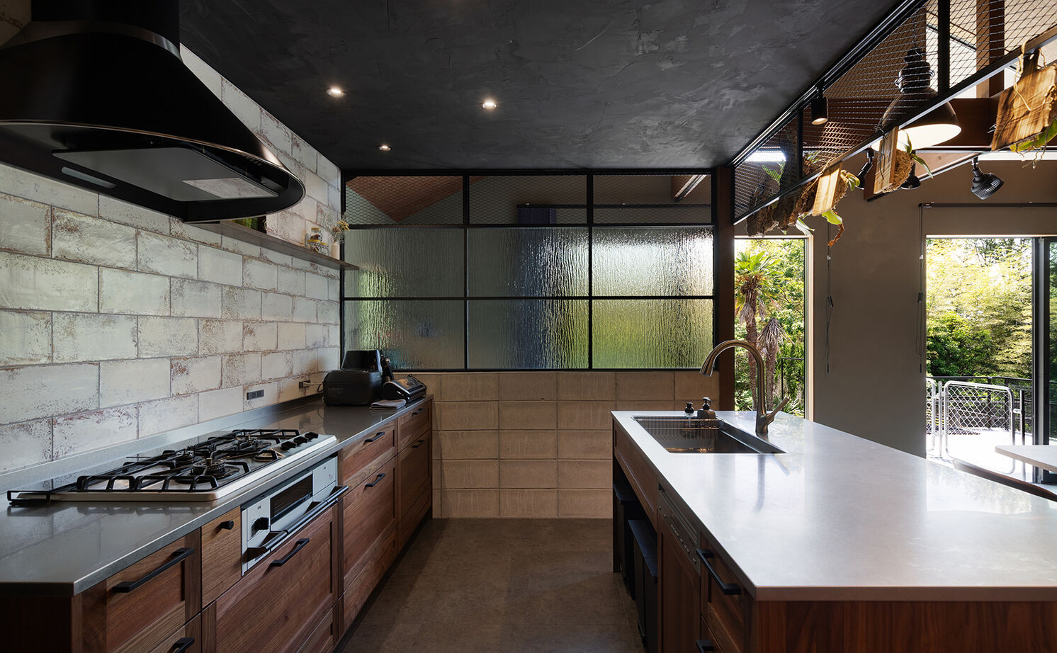 クラシスホーム 【3000万円台/平屋/ガレージ/間取り図】視線の先に広がる、季節の移ろい。森と繋がるブルックリンハウスの建築実例画像8