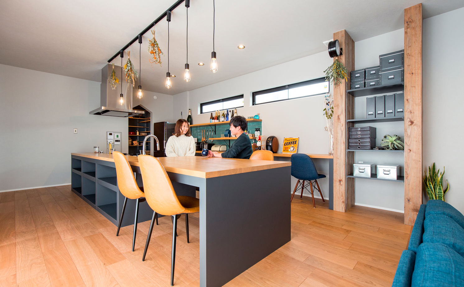 クラシスホーム 【2000万円台/3LDK/44坪/ガレージ/中庭/間取り図】造作家具が調和する、コの字型の平屋ライクな住まいの建築実例画像4