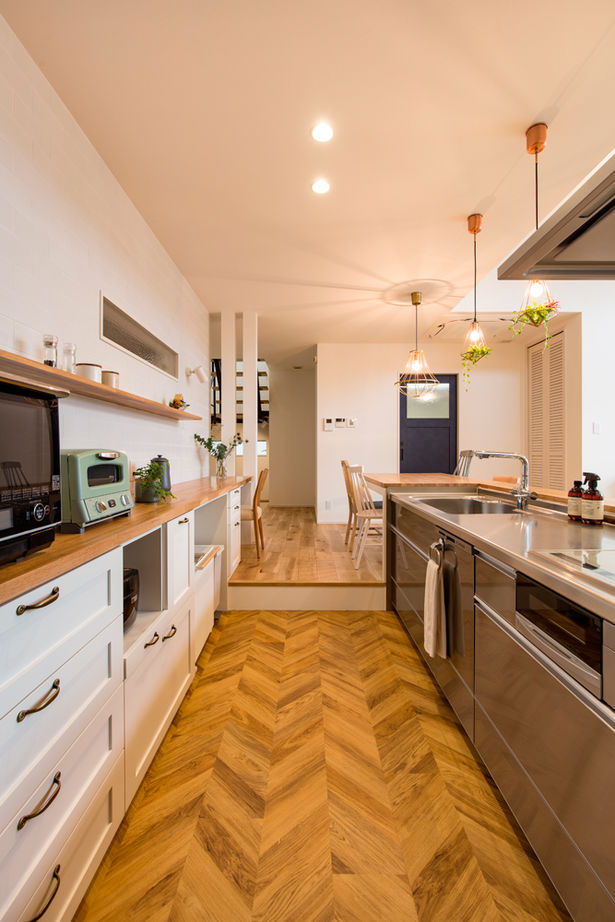 クラシスホーム 【2000万円台/3LDK/西海岸/吹抜けリビング/間取り図】白×木で爽やかに。ウッドデッキと繋がる開放的な家の建築実例画像8