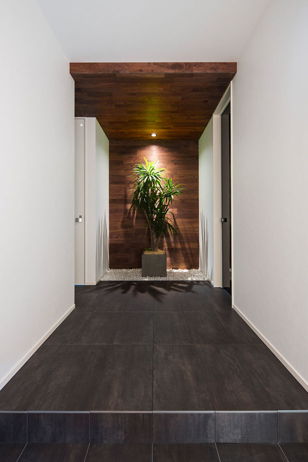 クラシスホーム 【2000万円台/39.5坪/中庭/ガレージ/間取り図】美術館のような外観。スキップフロア×中庭で開放感溢れる家の建築実例画像2