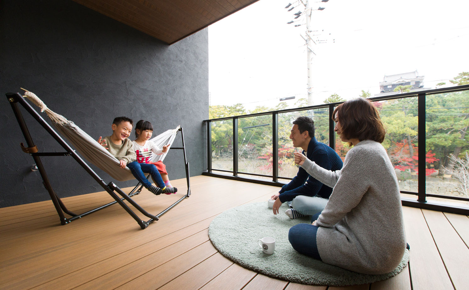 クラシスホーム 【1000万円台/2LDK/ガレージ/間取り図】生活感を感じないシンプルモダン空間に、四季折々の借景が映える家の建築実例画像8