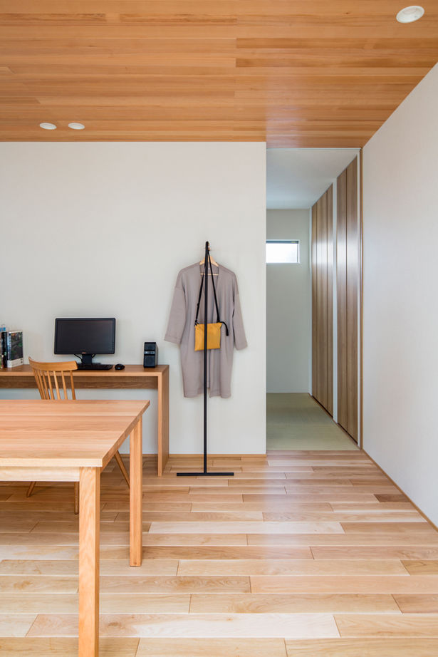 クラシスホーム 【1000万円台/4LDK/ガレージ/中庭/自然素材/間取り図】木と緑溢れるコートハウス。掃除も楽な快適設計の家の建築実例画像8